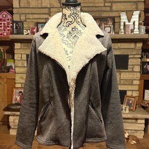 Doubleju Women's Gray Sherpa-Lined Jacket